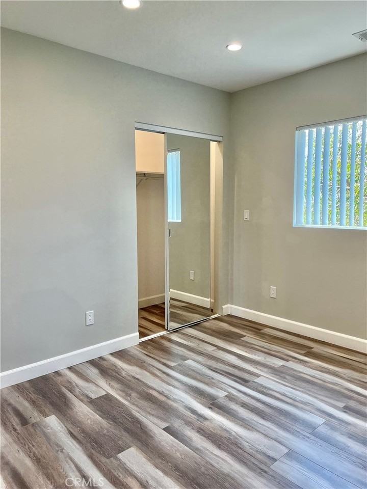 11021 Whitegate Ave - Photo 7 of 28