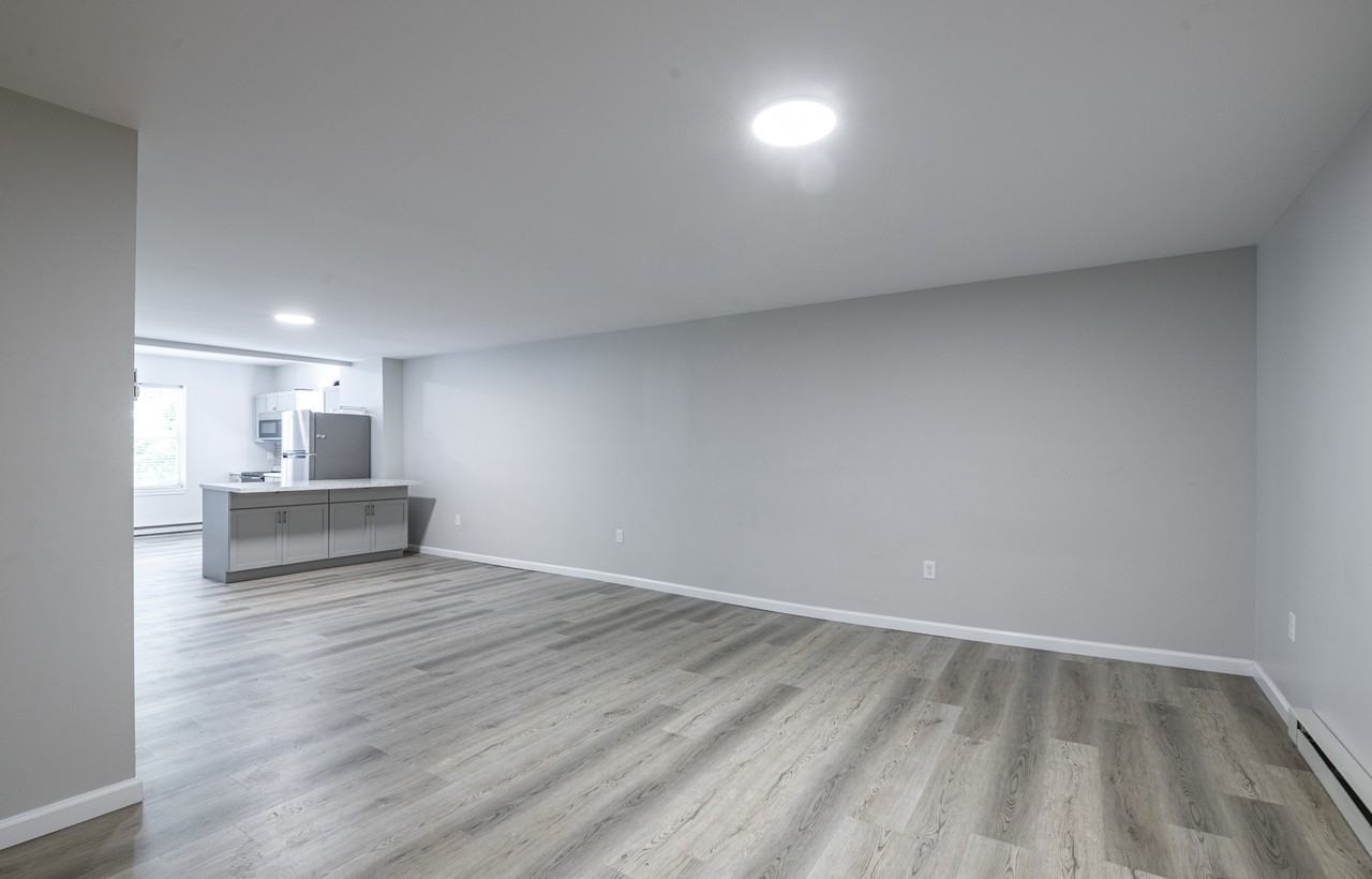 419 Woodward St - Photo 2 of 11