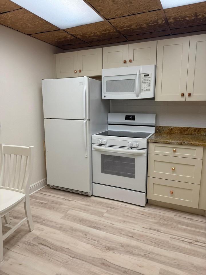 2601 Ne 3rd Ct ##202 - Photo 2 of 23