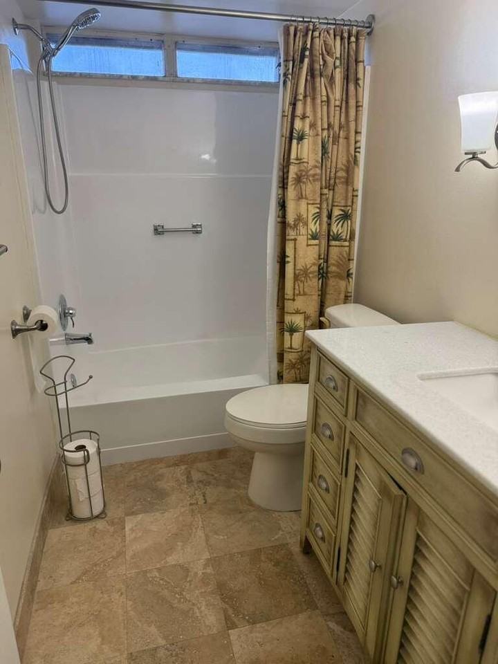 2601 Ne 3rd Ct ##202 - Photo 4 of 23