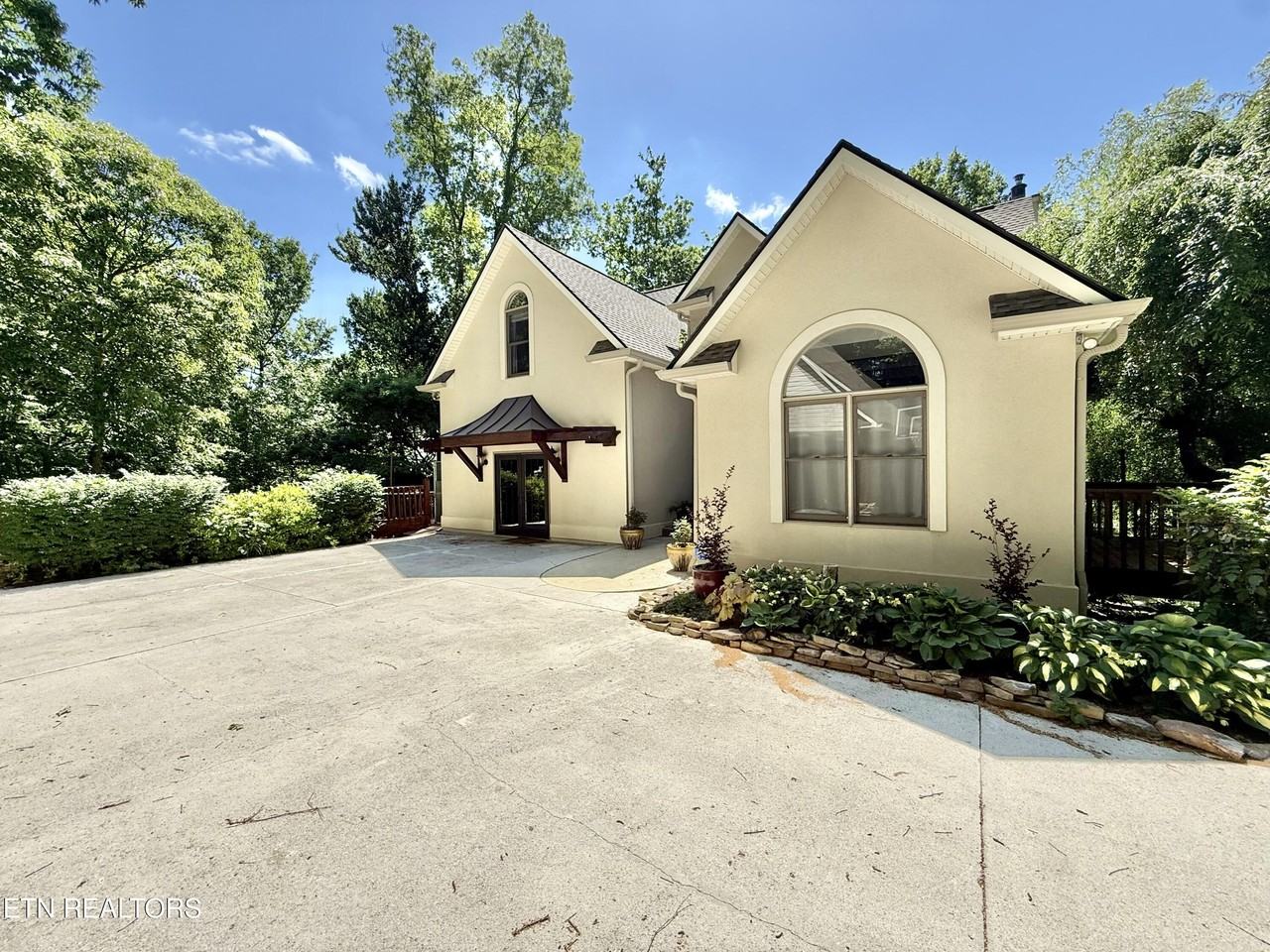 309 E Bullrun Valley Dr - Photo 2 of 50