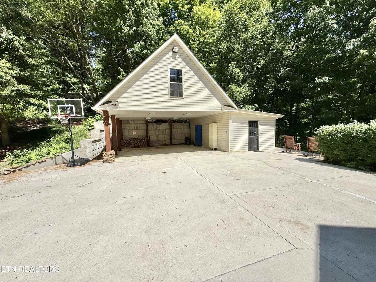 309 E Bullrun Valley Dr - Photo 4 of 50