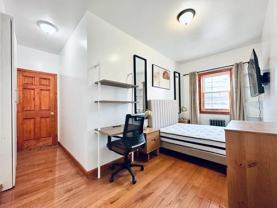 Private Bedroom in 4 Bedroom/2 Bathroom Home - Photo 1 of 1