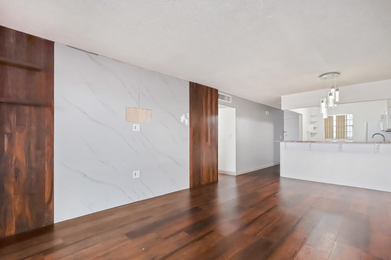 6215 W 20th Ave - Photo 4 of 13