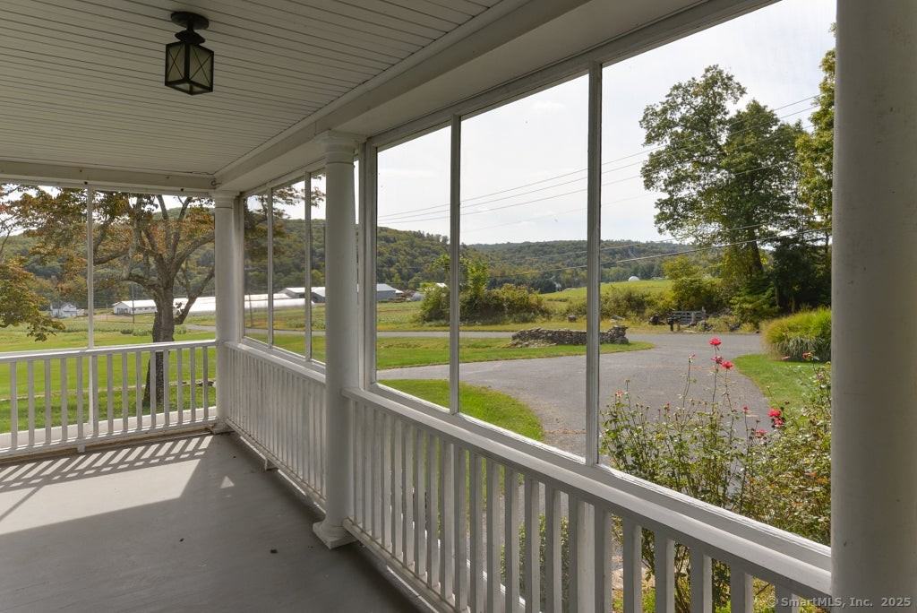 124 Purchase Brook Rd - Photo 4 of 26