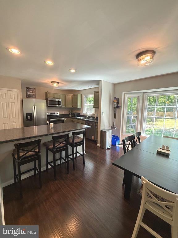 2308 Harpoon Dr - Photo 5 of 22