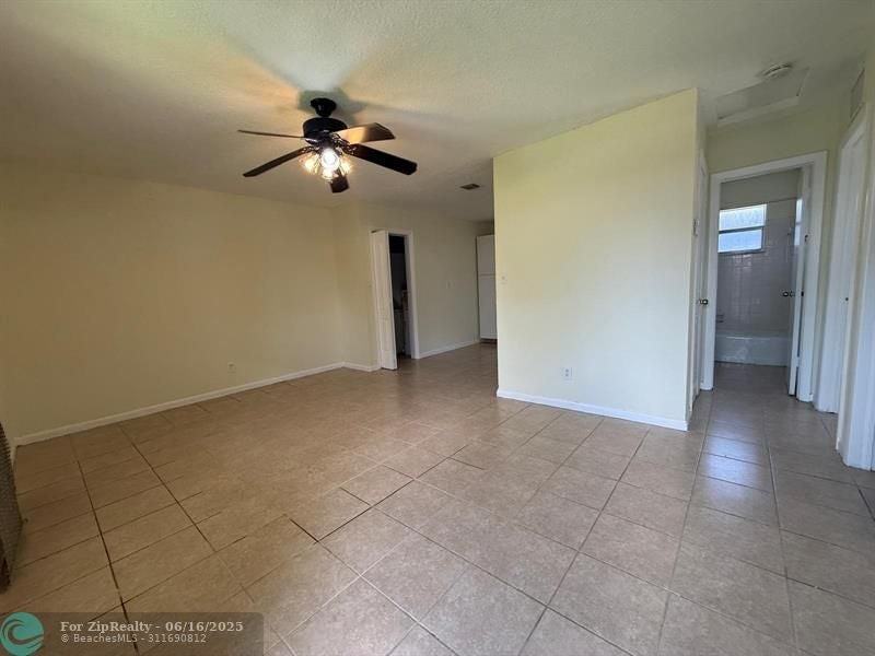 634 Sw 4th Ave - Photo 3 of 12