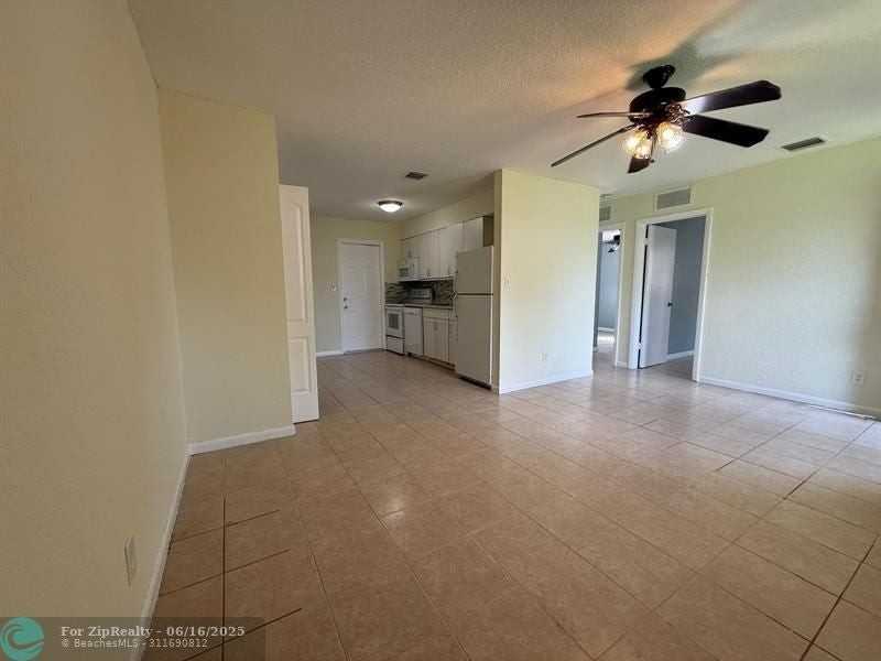634 Sw 4th Ave - Photo 4 of 12