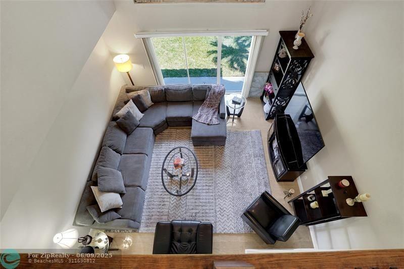 222 Nw 48th Ave - Photo 2 of 5