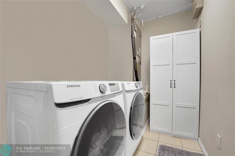222 Nw 48th Ave - Photo 3 of 5