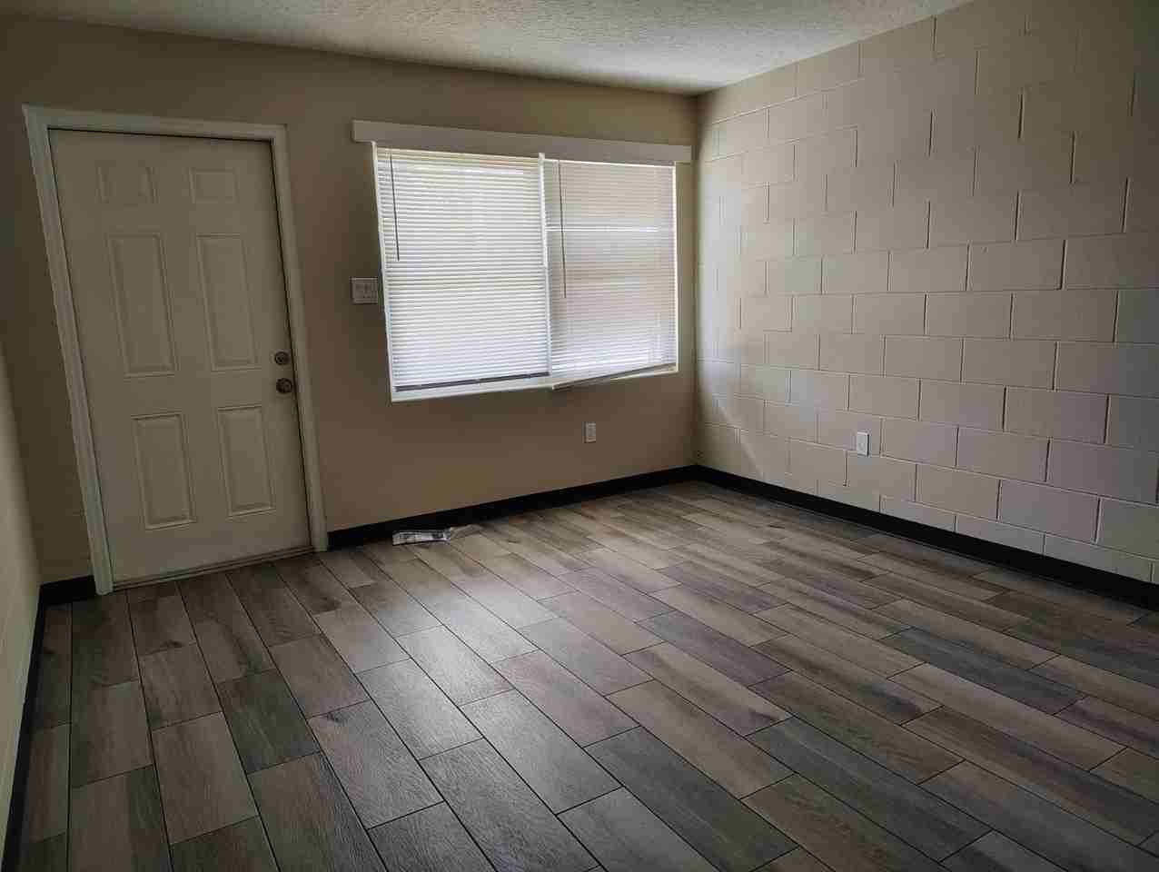 2000 West Jackson Street - Photo 2 of 16