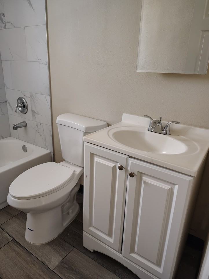 2000 West Jackson Street - Photo 7 of 16