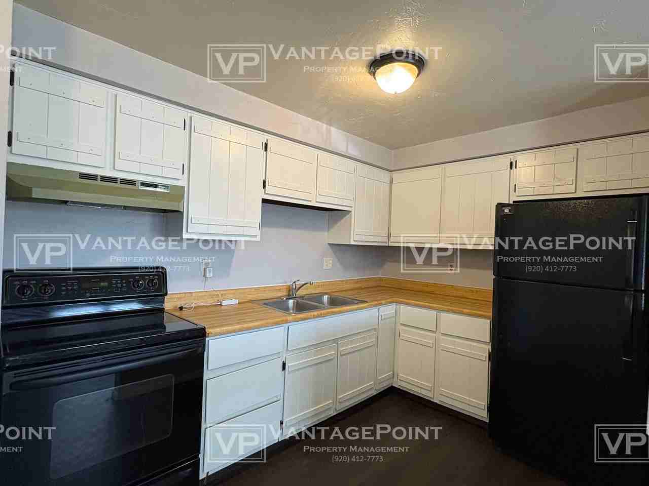 510 Spinnaker Lane - Photo 2 of 10