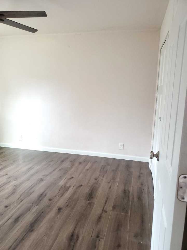 1086 Clinton Road - Photo 7 of 37