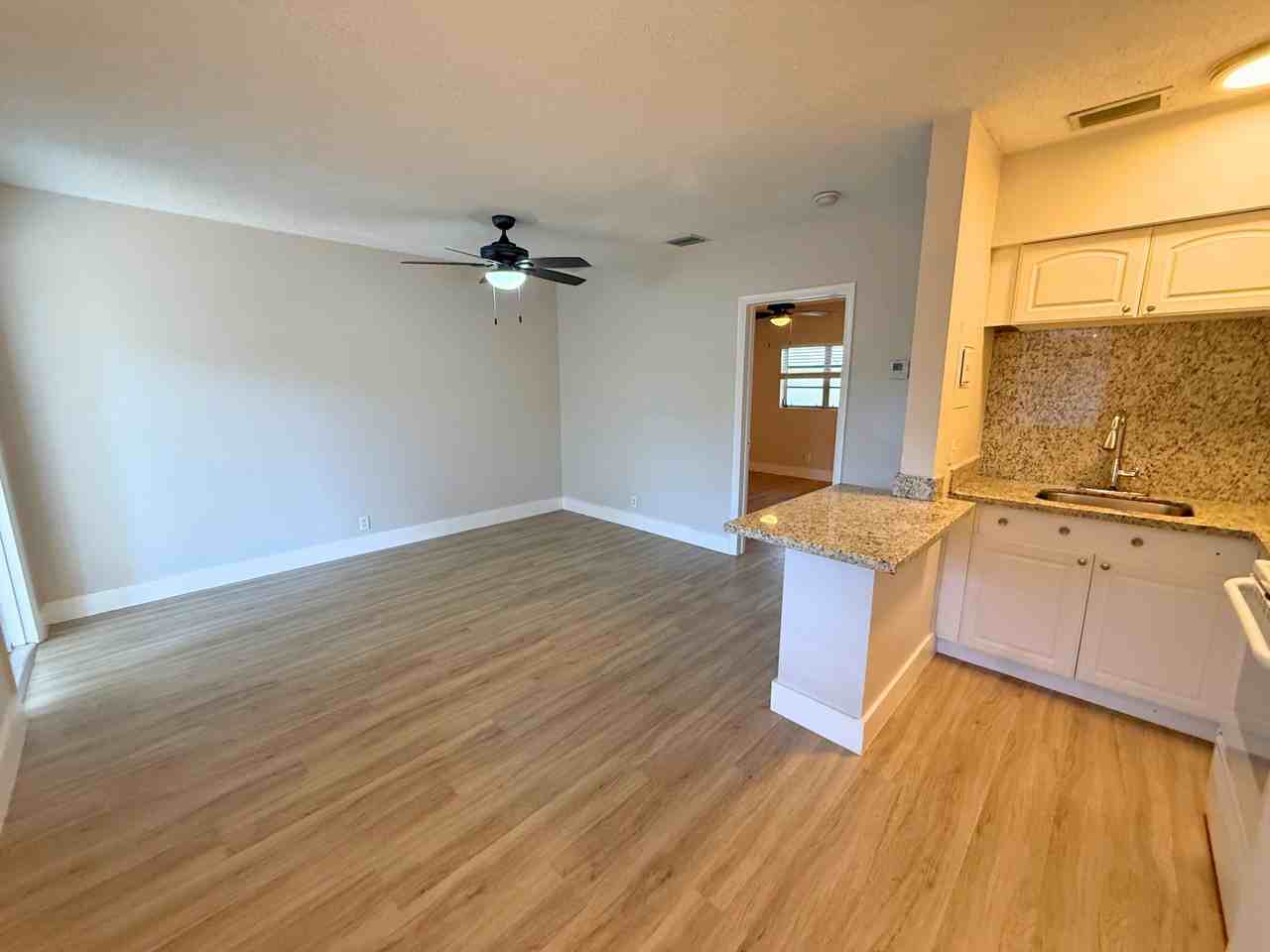 627-631 Northeast 10th Avenue - Photo 5 of 16