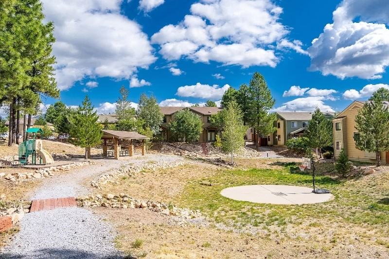 1284 E Makayla Way - Photo 4 of 11