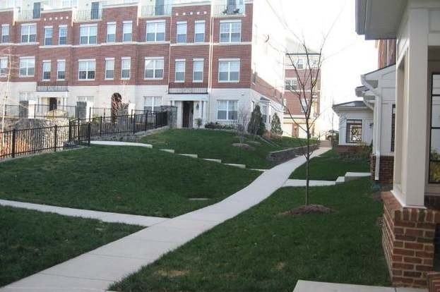 4469B Beacon Grove Cir #B - Photo 2 of 10