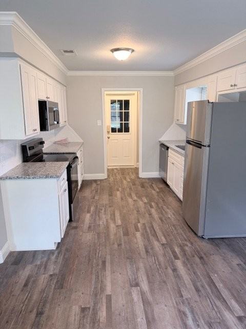 135 Marylee Dr - Photo 2 of 17