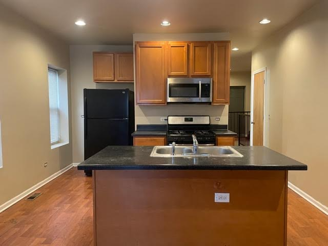 7851 S Bennett Ave - Photo 2 of 19