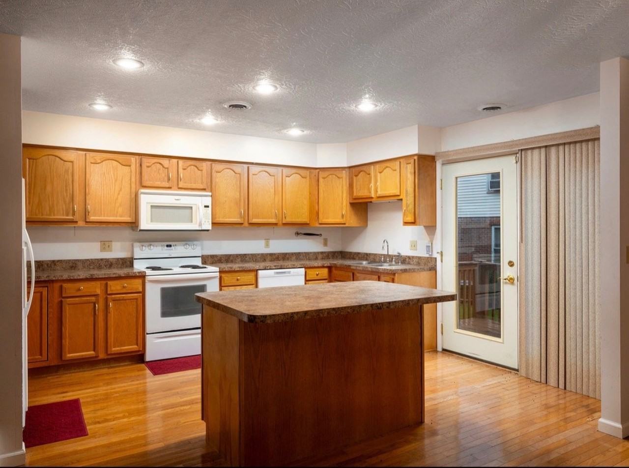 6 Lincoln Hts #B - Photo 5 of 18