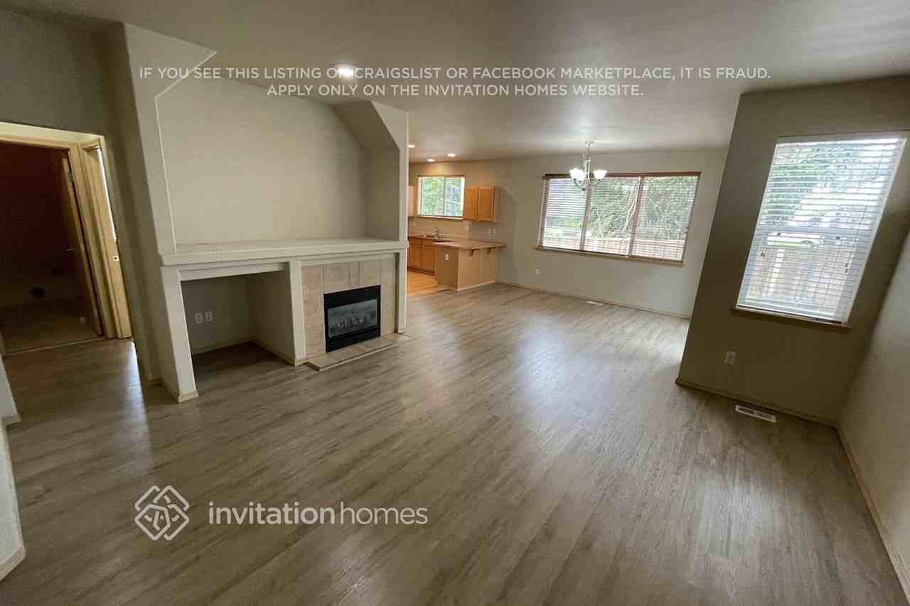 6723 148th Street Ct E - Photo 2 of 14