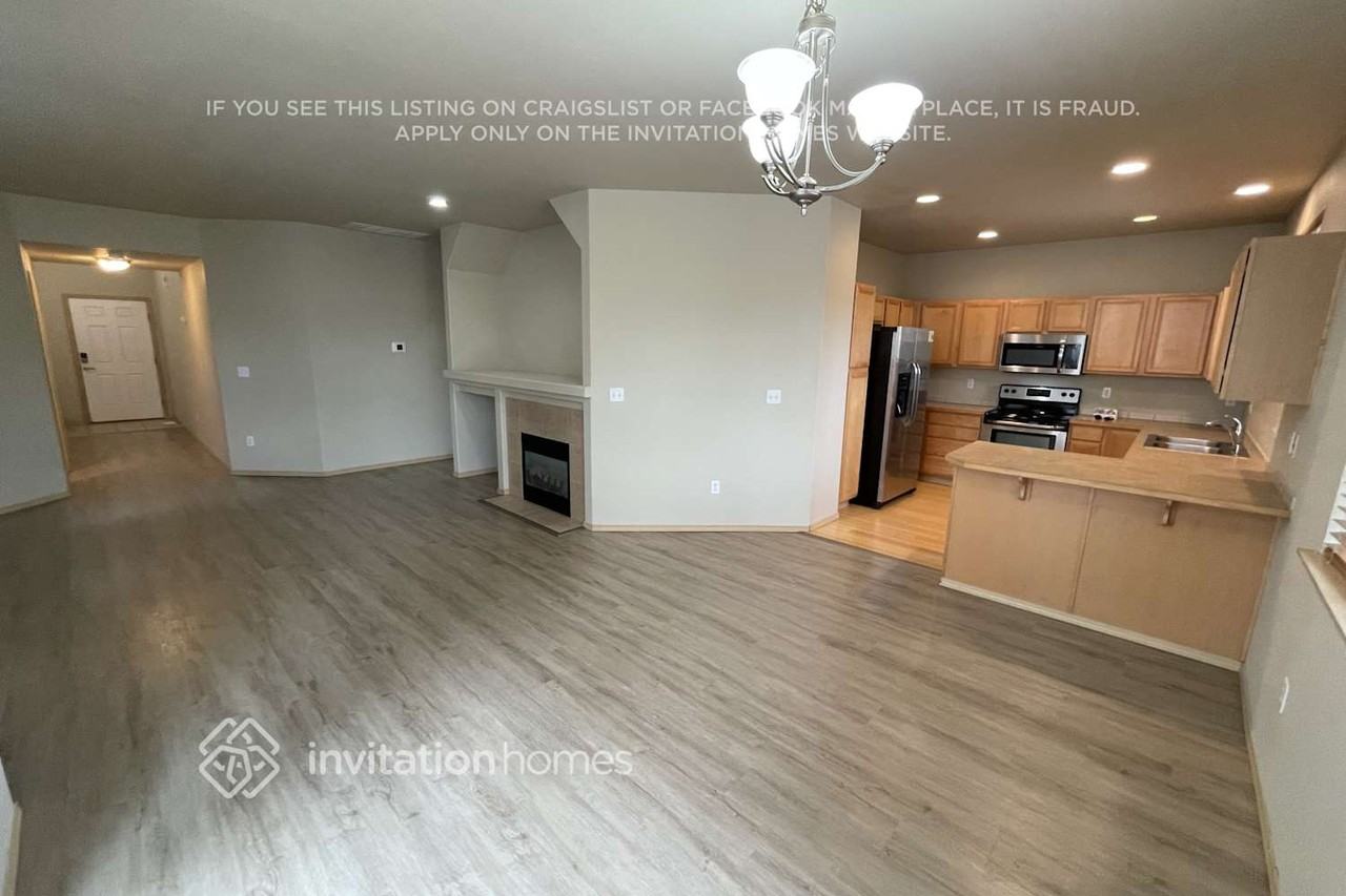 6723 148th Street Ct E - Photo 3 of 14