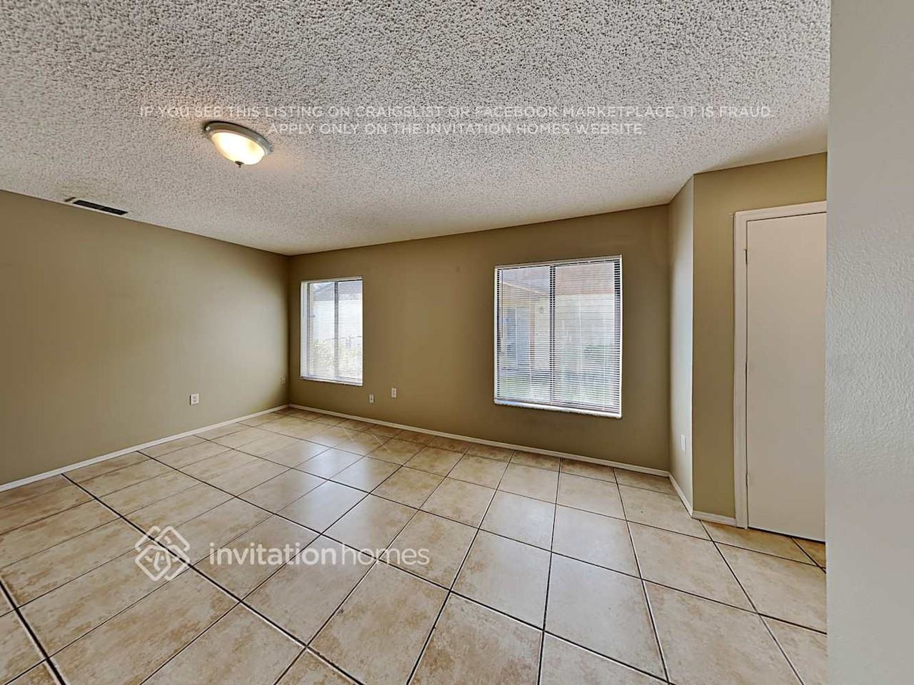 1448 Marigold Dr - Photo 5 of 18