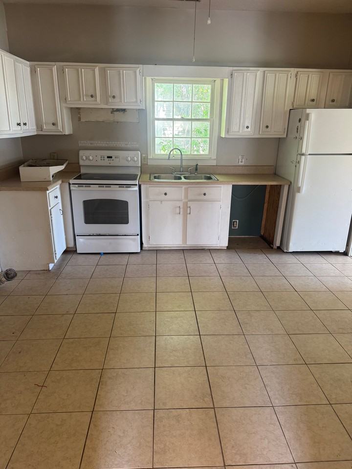 8125 Jackson Ave - Photo 2 of 6