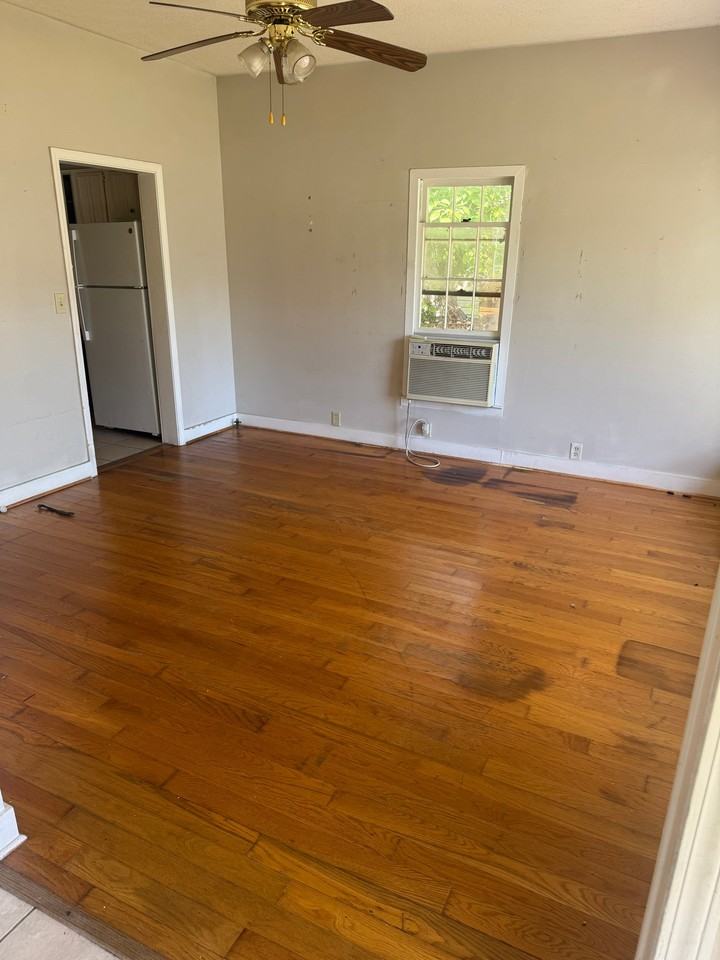 8125 Jackson Ave - Photo 4 of 6