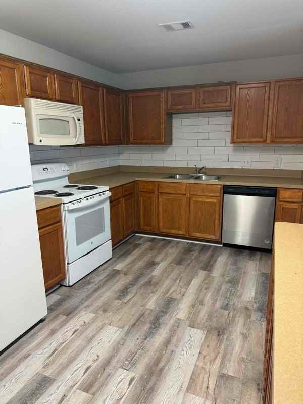 23396 High Point St #50A - Photo 3 of 9