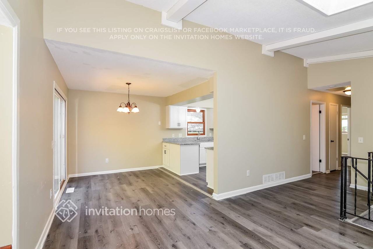 979 44 1/2 Ave Ne - Photo 7 of 19