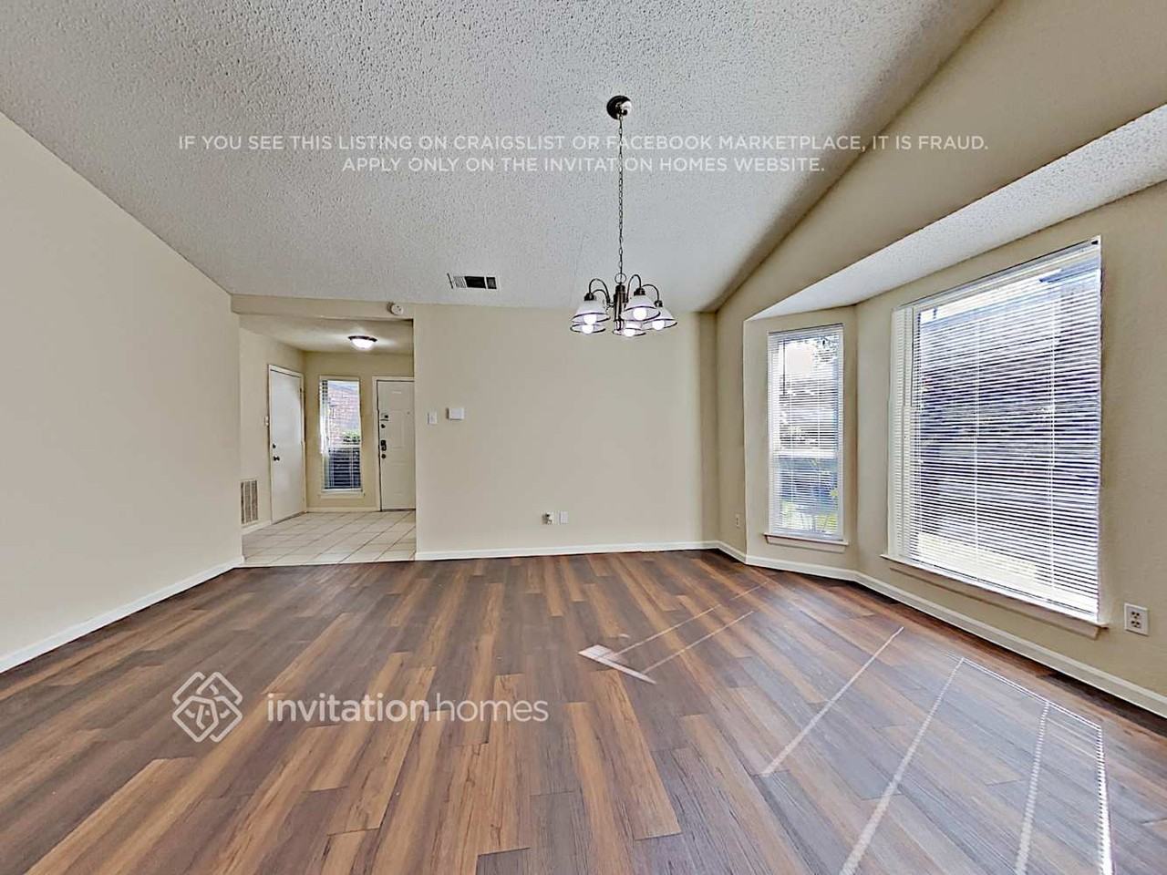 5005 Colonial Dr - Photo 3 of 17
