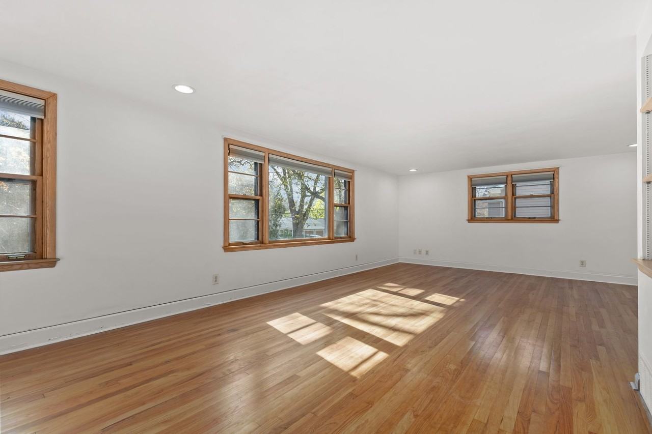 703 S Locust St #703-1-2 - Photo 3 of 22
