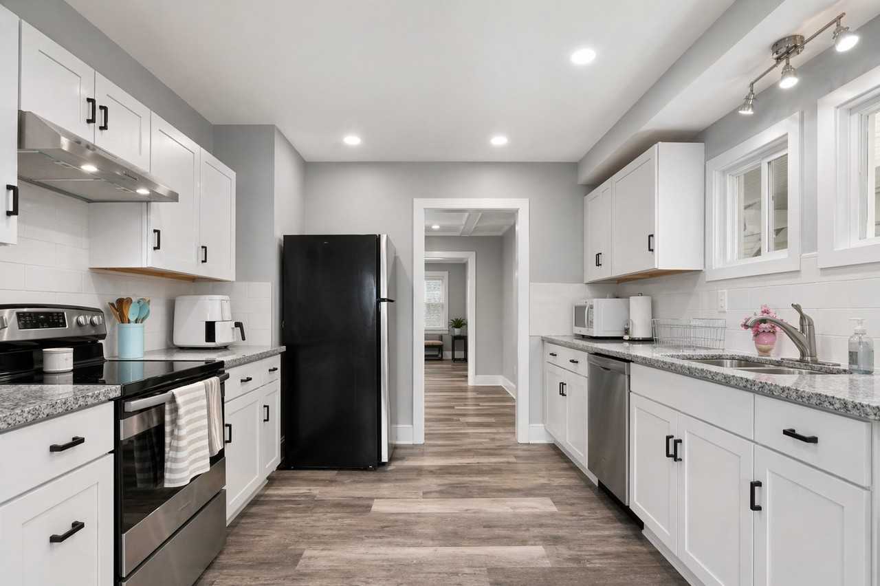 417 N Main St #A - Photo 5 of 9