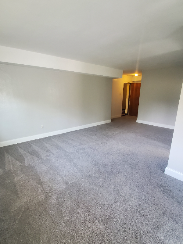 1 Glen Elm Dr #1 - Photo 2 of 12