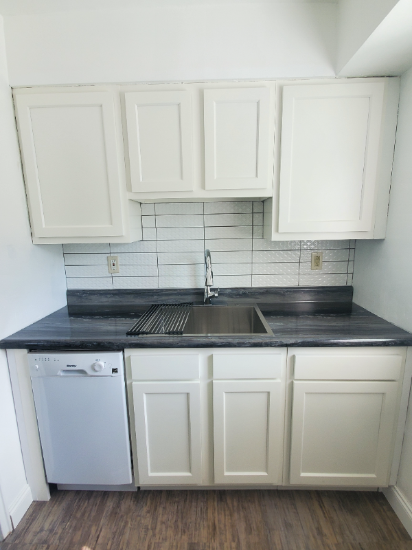 1 Glen Elm Dr #1 - Photo 6 of 12