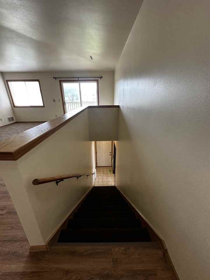 120 Christopher Drive - Photo 3 of 17