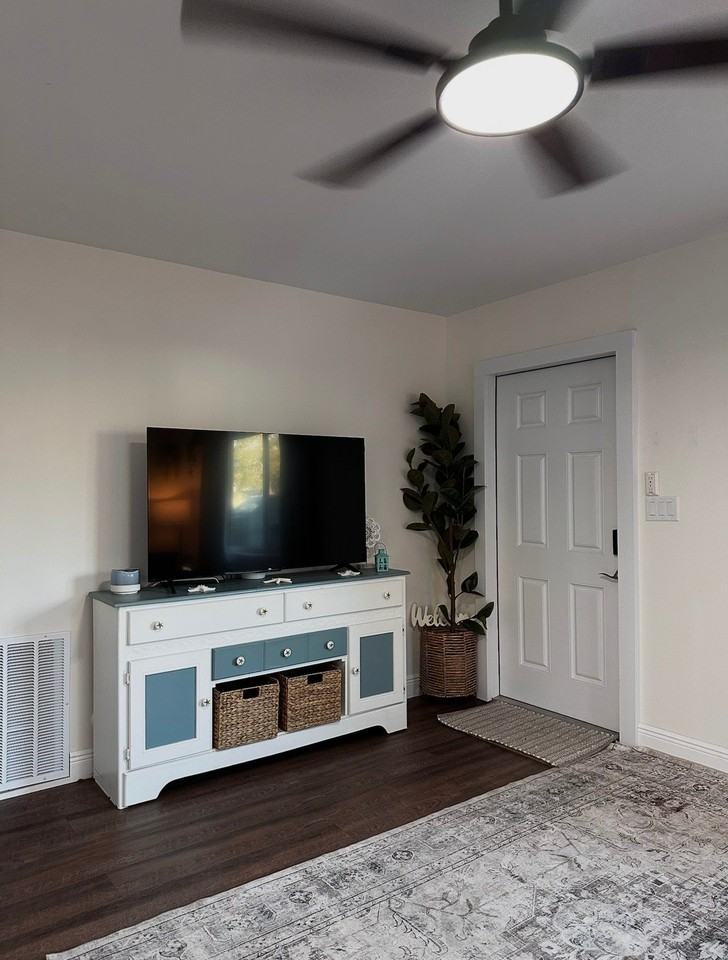 185 185/187 38Th Ave Se #187 - Photo 5 of 28