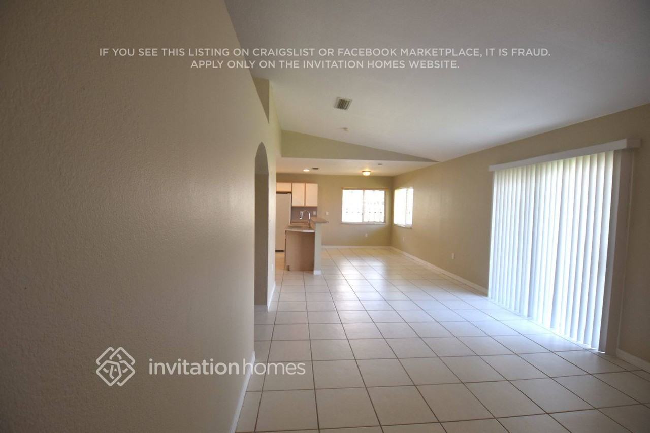 16887 Crestview Ln - Photo 3 of 19