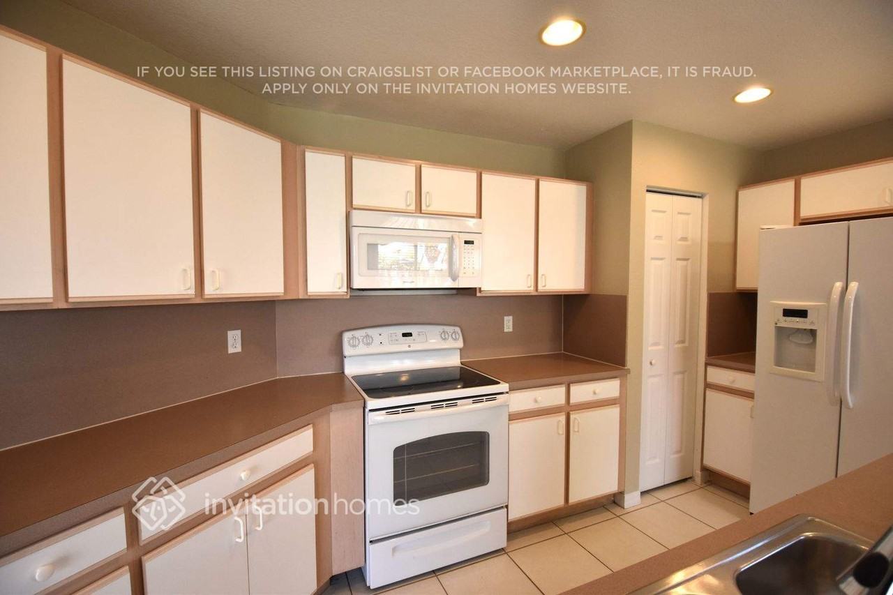 16887 Crestview Ln - Photo 5 of 19