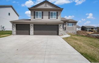 8121 S 198th Ave - Photo 1 of 1