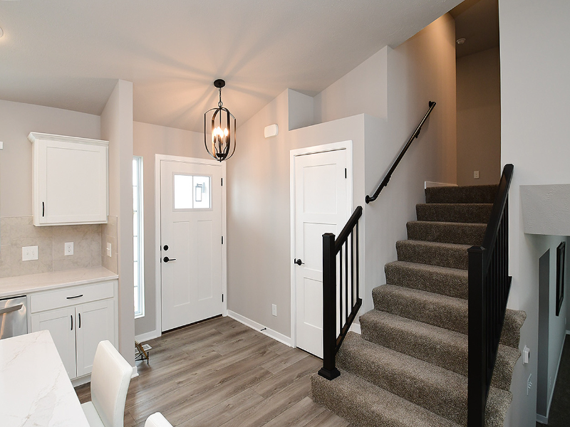 8121 S 198th Ave - Photo 4 of 22