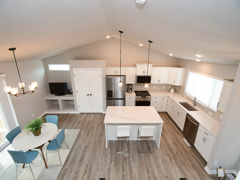 8121 S 198th Ave - Photo 7 of 22