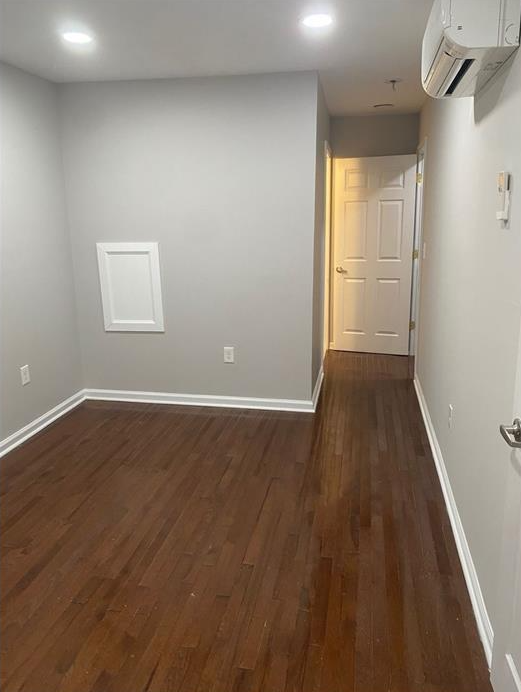 1435 Cambridge Street - Photo 5 of 8