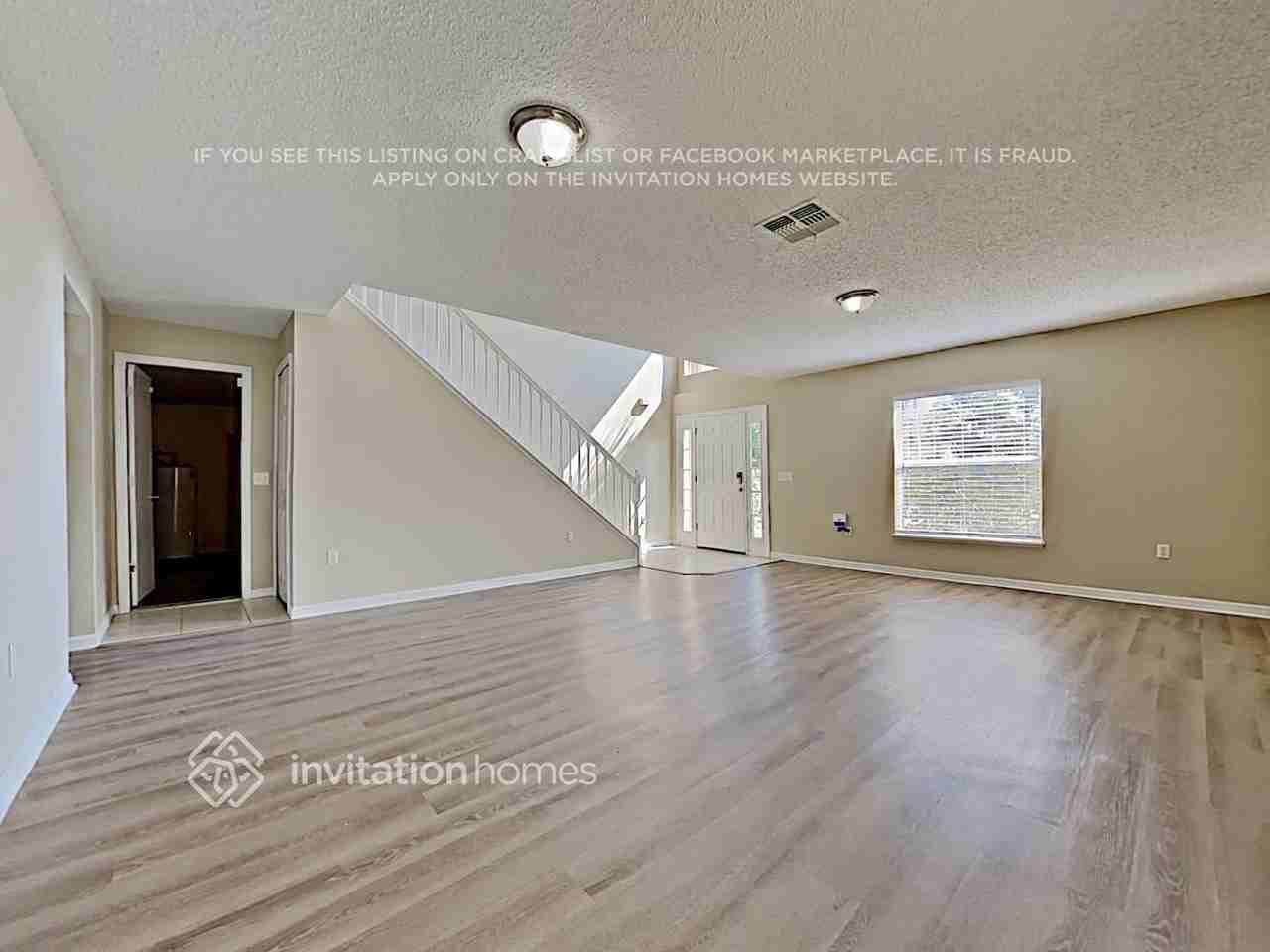 1225 Howland Blvd - Photo 4 of 19