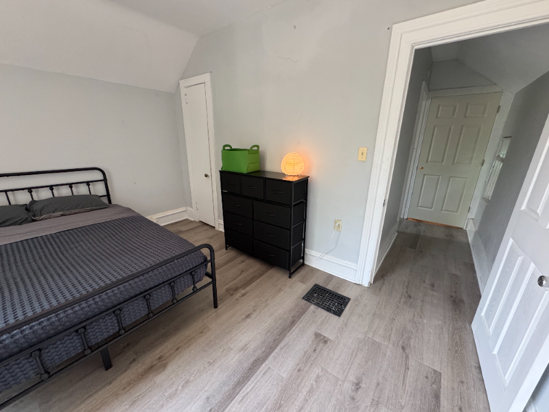 405 Carrier St Ne - Photo 4 of 13