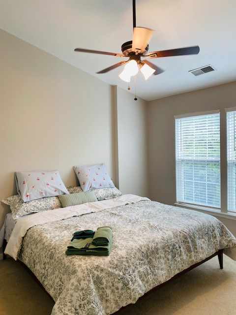 9061 Falcon Glen Ct - Photo 2 of 9