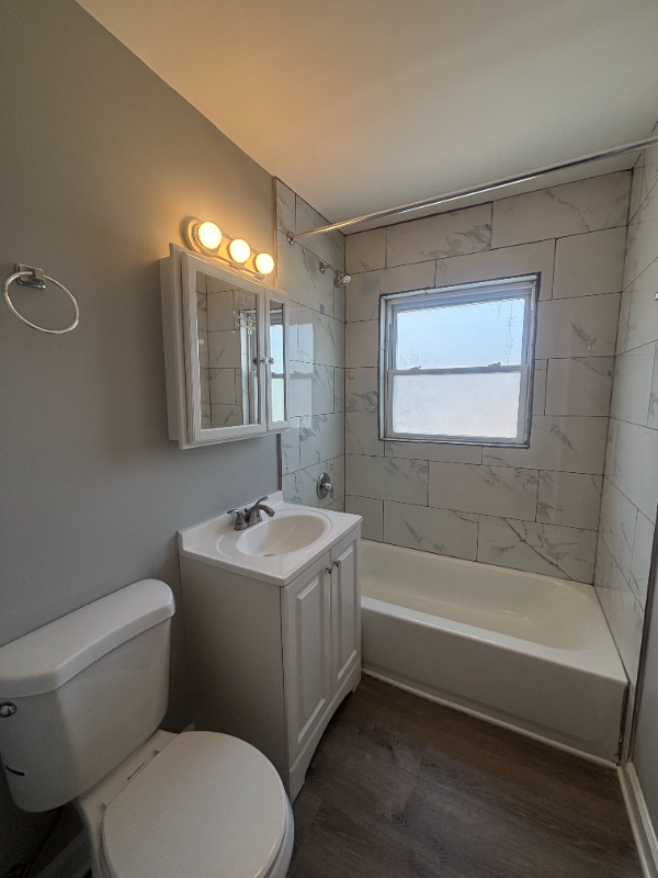2109 W 119th St #2109-7 - Photo 4 of 5