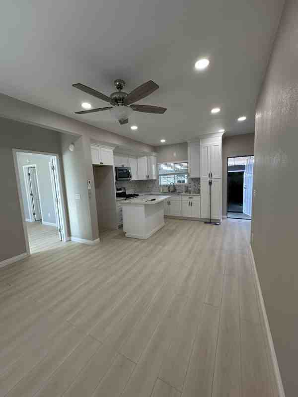 543 W G St - Photo 2 of 13