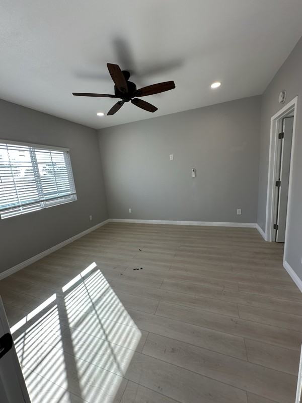 543 W G St - Photo 3 of 13